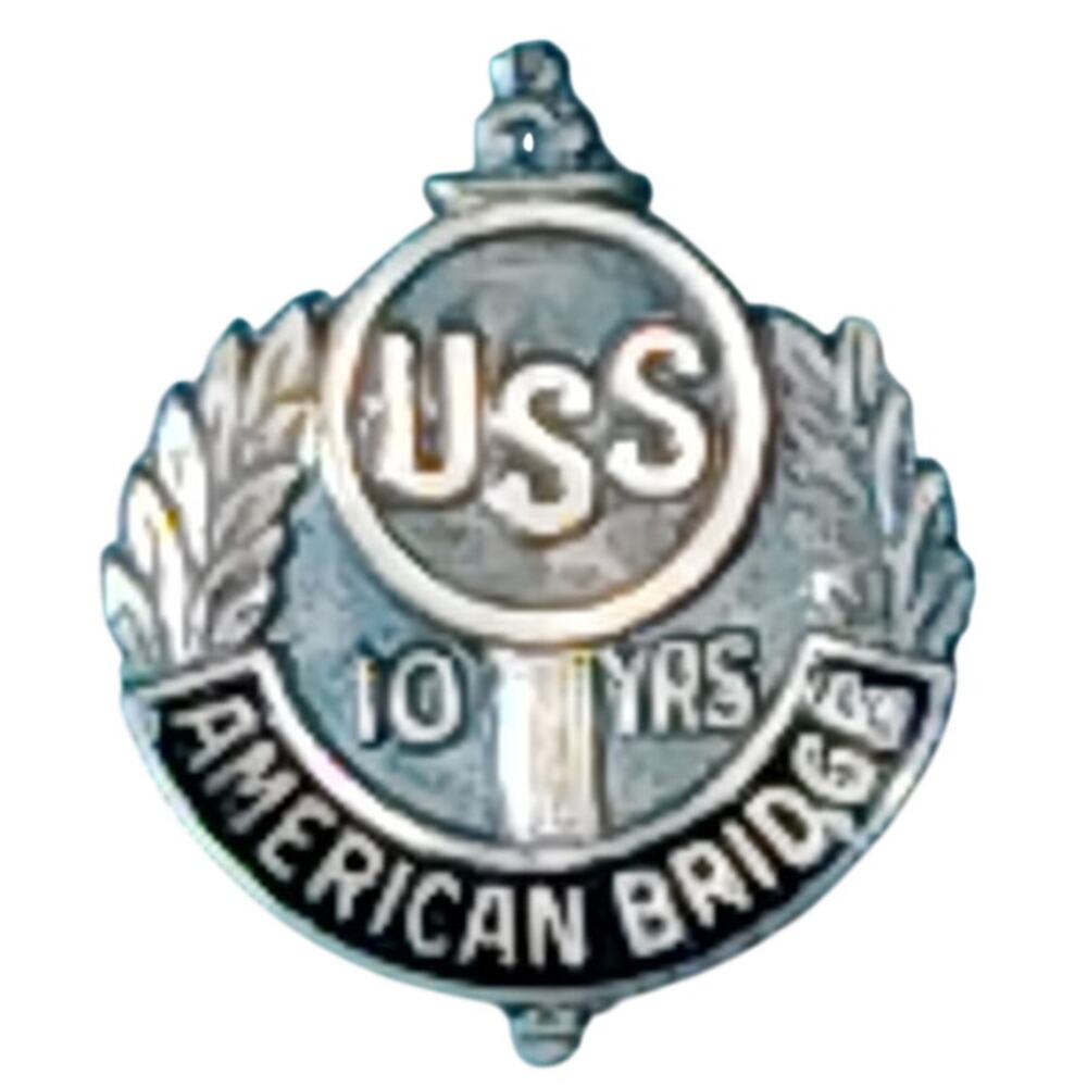 Vintage 1930s USS American Bridge 10 Year Service Pin - Silver-Tone Wreath